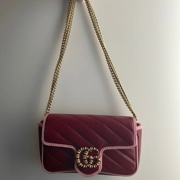 ♥️SOLD♥️AUTHENTIC GUCCI
Red & Pink Super Mini Matelassé GG Marmont Bag - Picture 17 of 17